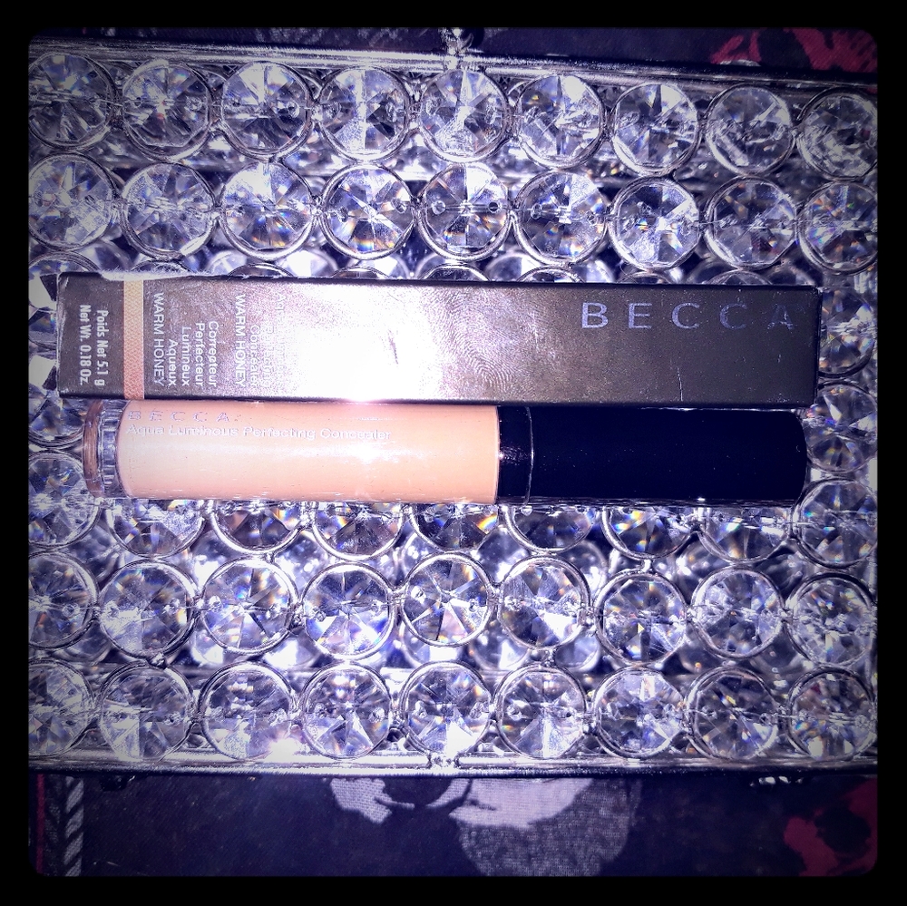 Becca perfecting concealer in warm honey